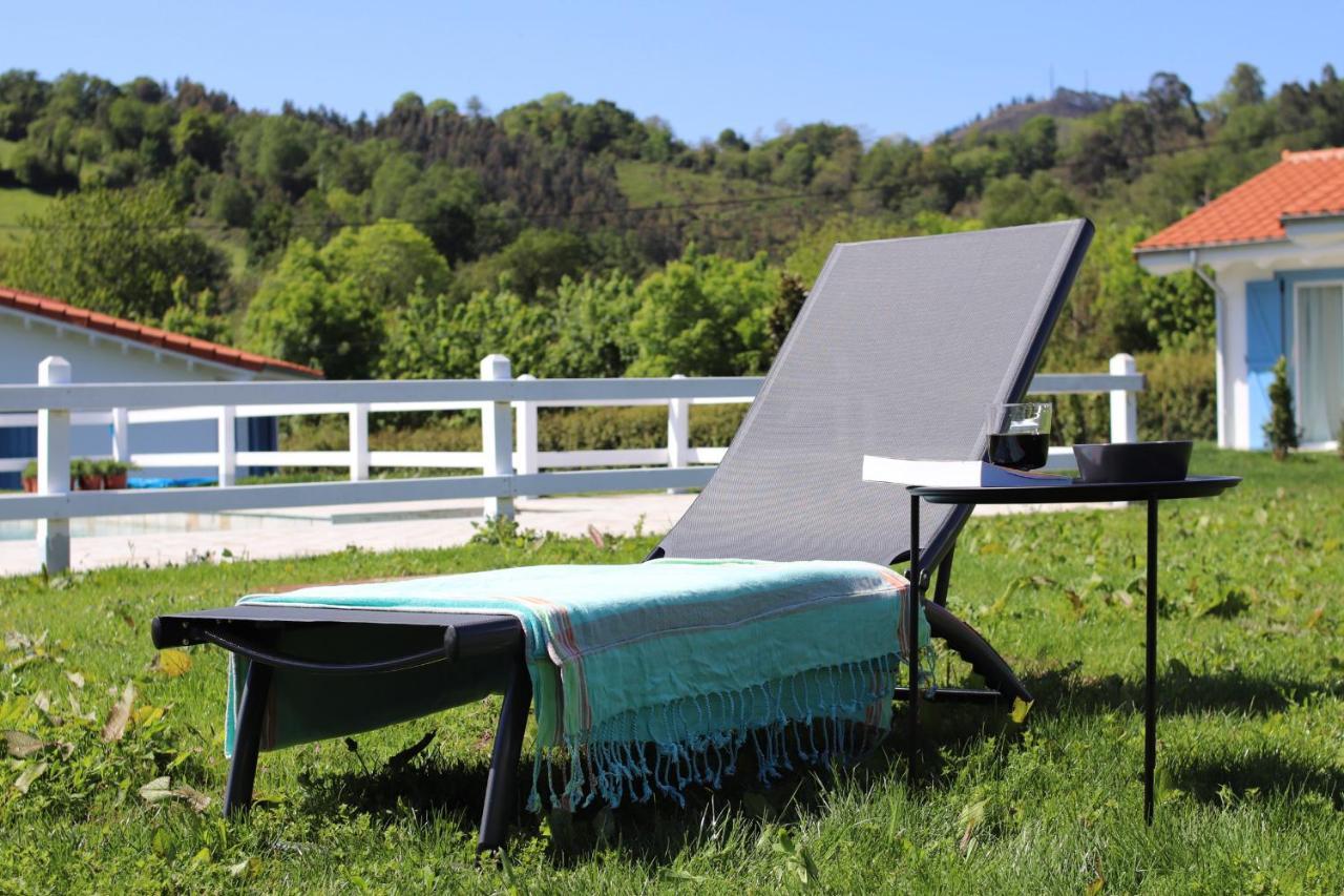 El Pueblin De Ribadesella Aparthotel ภายนอก รูปภาพ